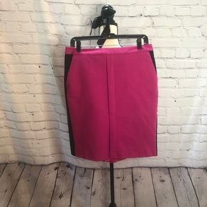 Worthington| Magenta and black lined pencil skirt with pockets